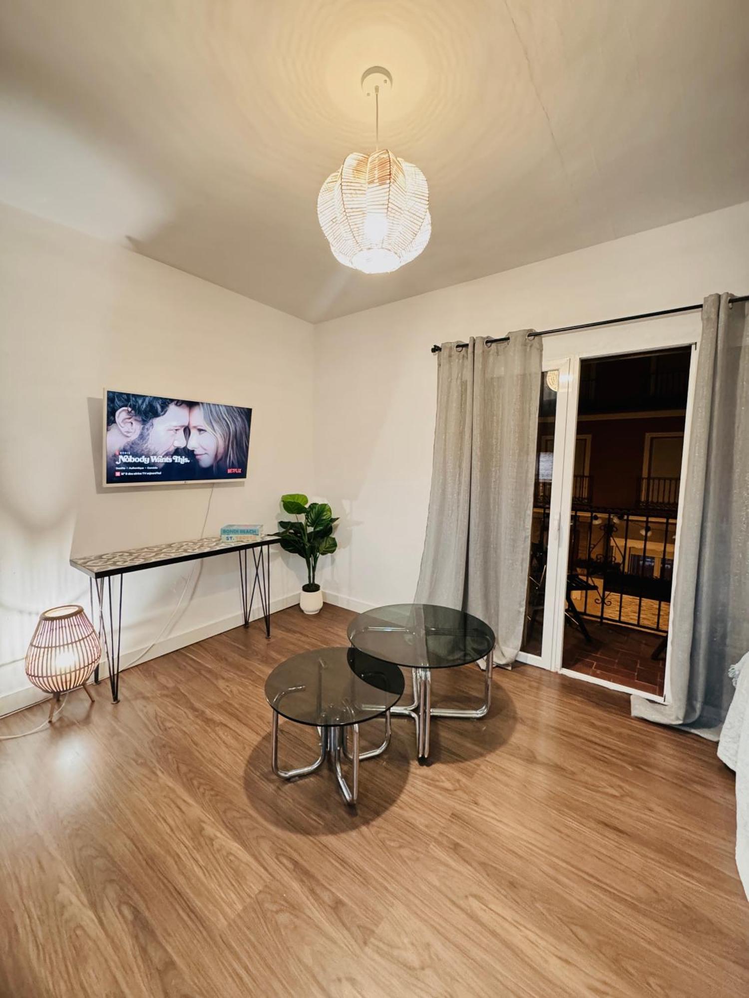 Appartement With Private Rooftop And Cinema
